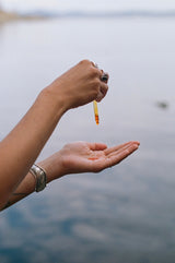 100% active botanical face serum that is antioxidant rich and waterless